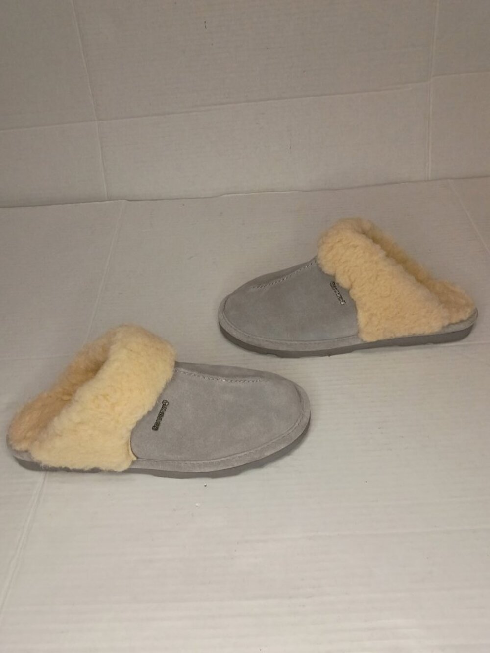 BEARPAW Loketta Gray Suede Shearling Slippers Women’s Size 8